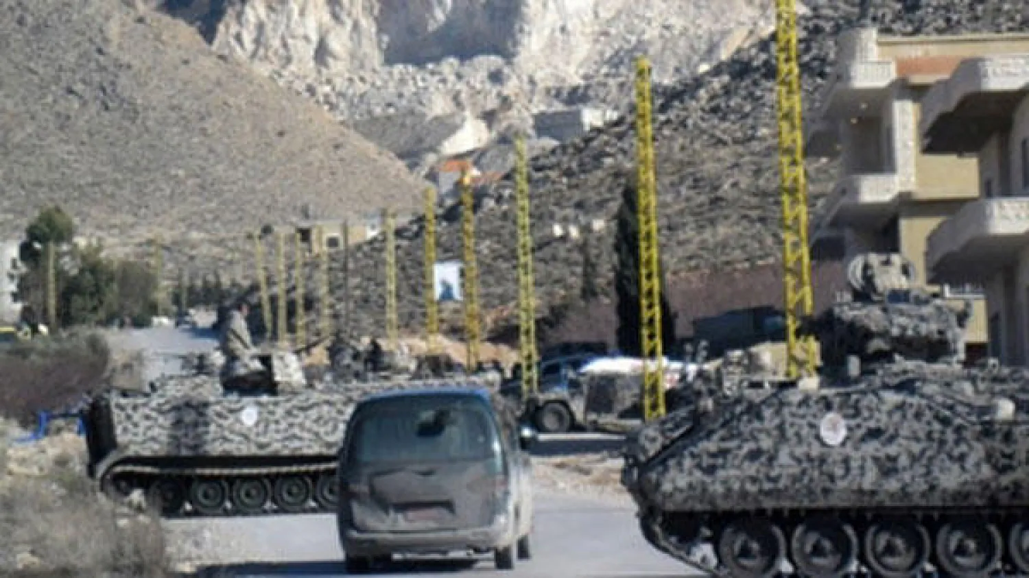 الجيش اللبناني يوقف أربعة سوريين بعد تسللهم إلى بلدة عرسال الحدودية