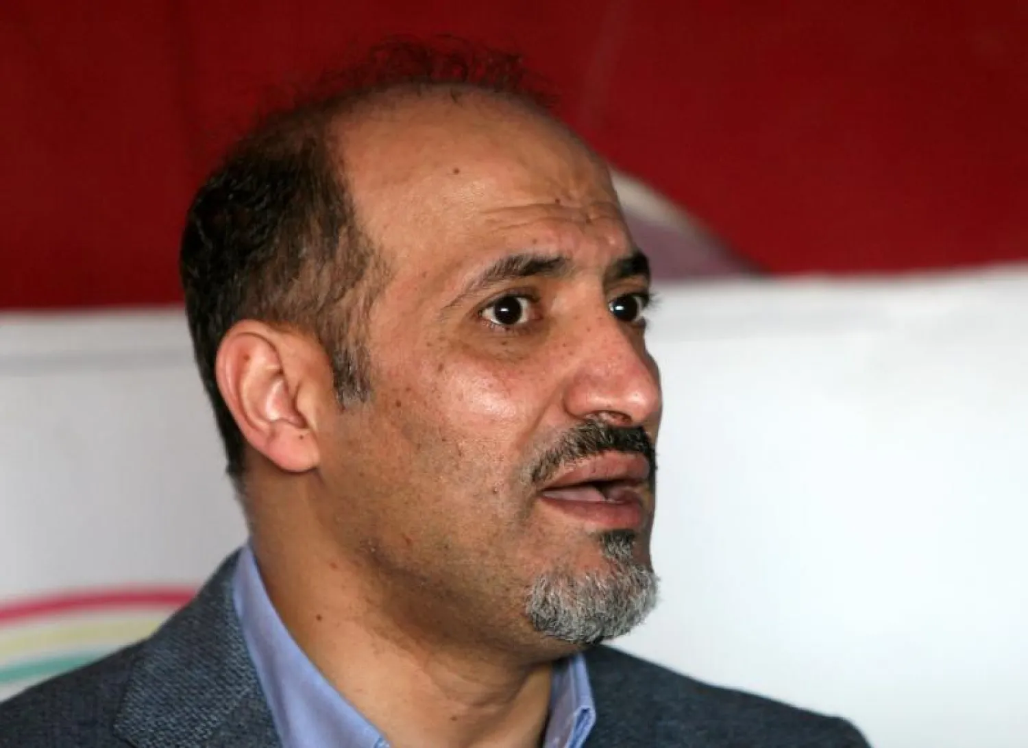 إعادة انتخاب الجربا رئيسا للائتلاف الوطني السوري