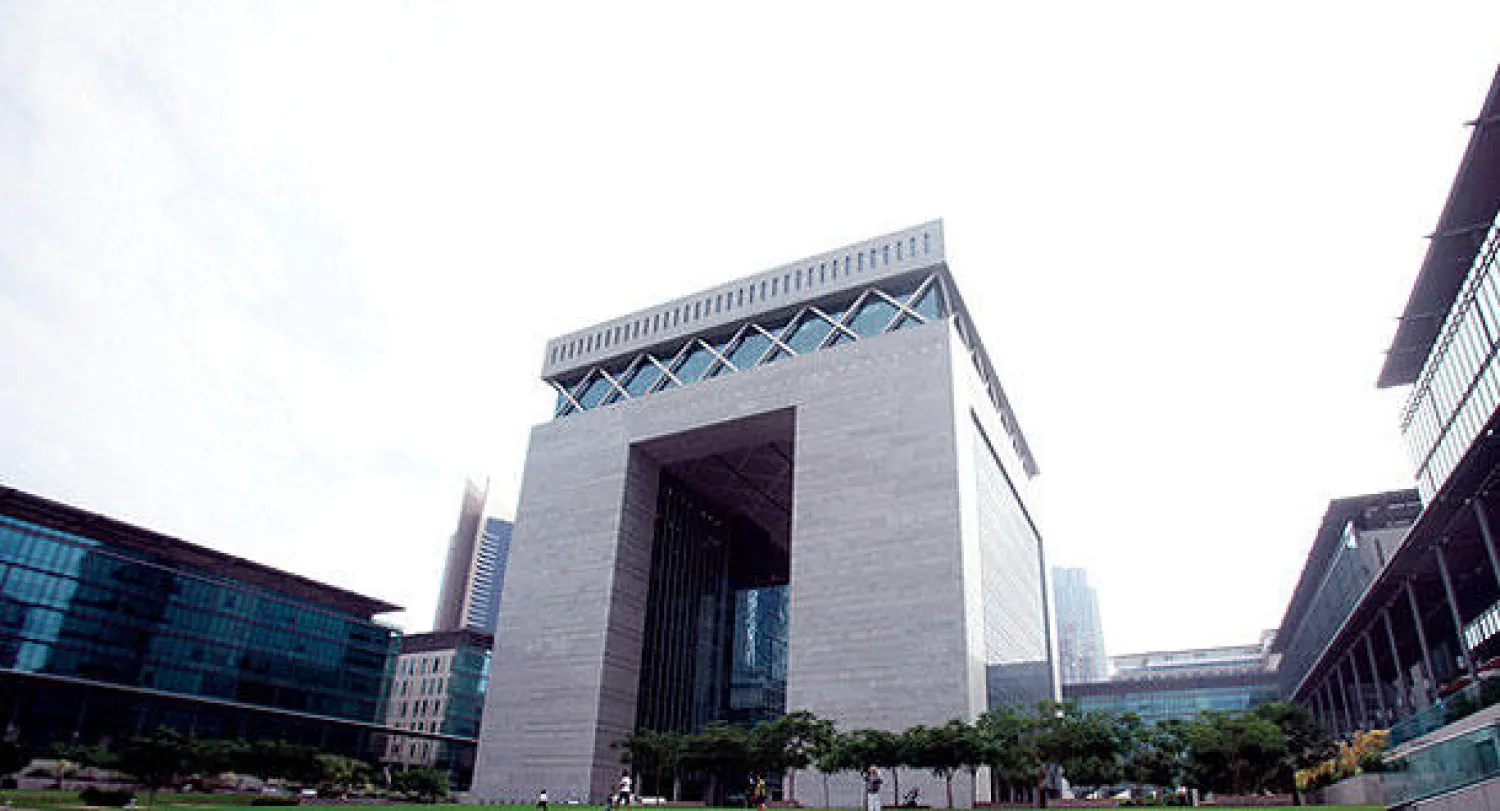 بورصة دبي تتراجع تحت ضغط مبيعات المستثمرين الأفراد