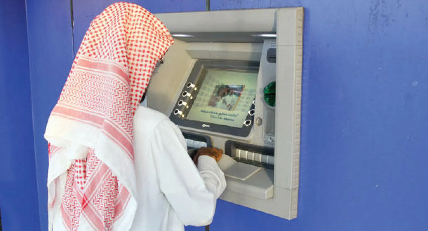 تتشابه الأنظمة البنكية في دول الخليج إلى حد يساعد على سهولة ربطها معا («الشرق الأوسط»)