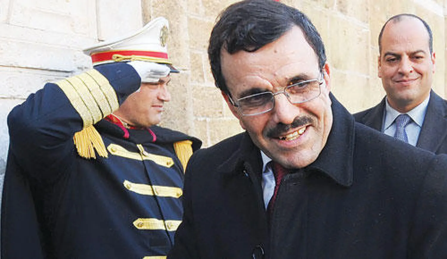 الغنوشي: خرجنا من الحكومة لا من الحكم