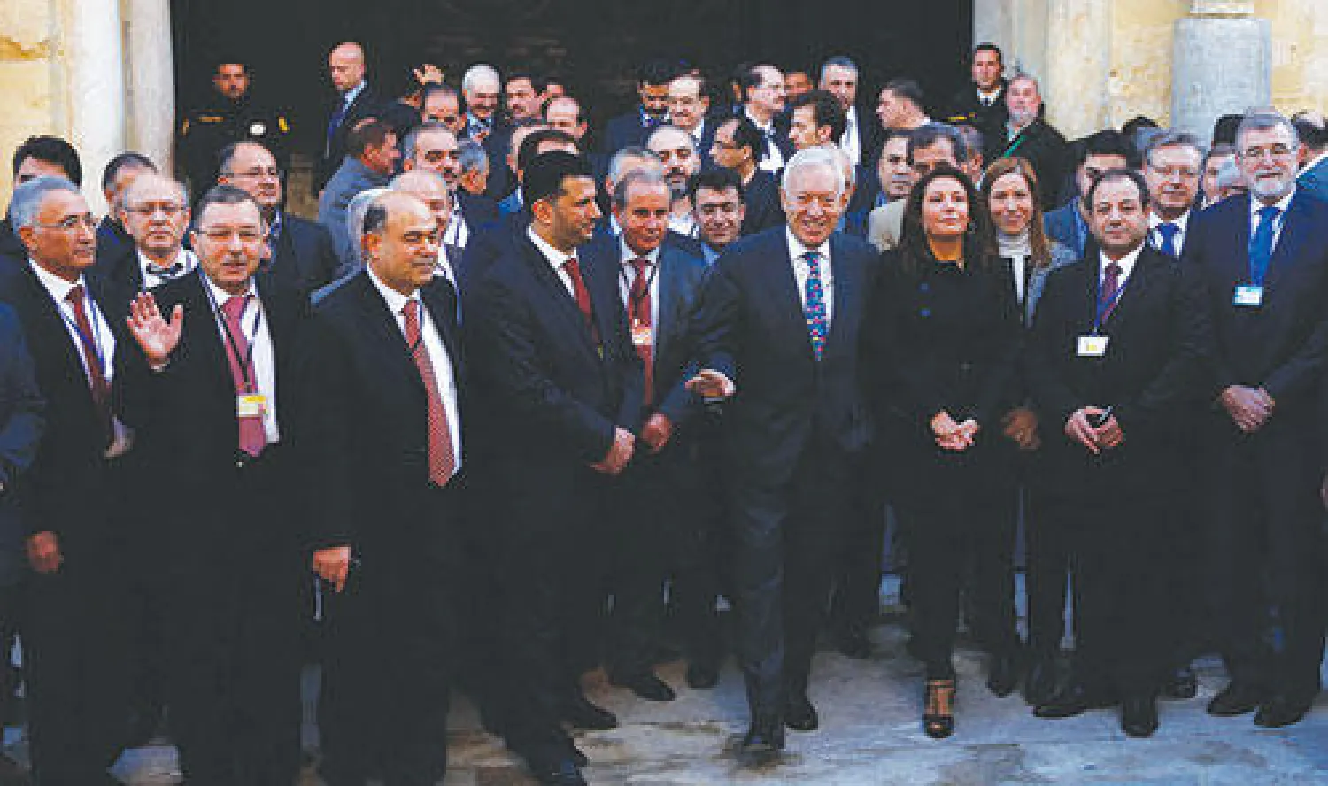 معارضون سوريون يجتمعون أمس في اسبانيا لبحث توحيد مواقفهم قبل {جنيف 2} (رويترز)