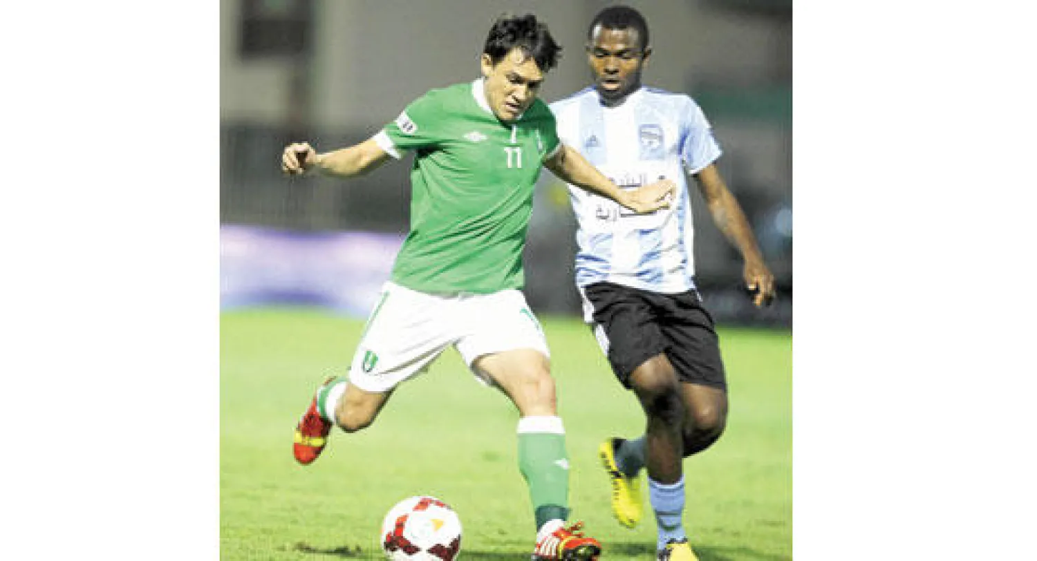 الأهلي فاز على النهضة بثلاثية في آخر مبارياته بالدوري (تصوير: عبدالله آل محسن)