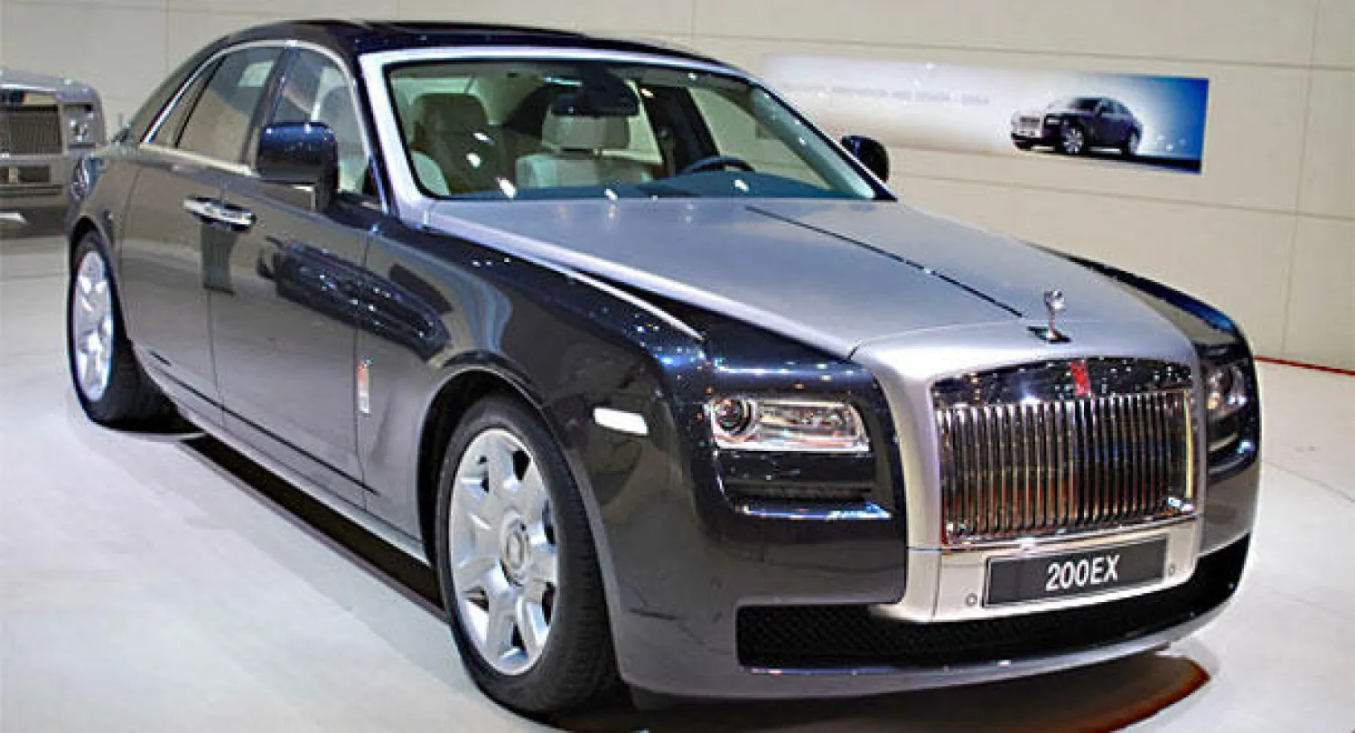 شراءات قوية للسيارات الفاخرة من الصين والشرق الأوسط تدعم نتائج القطاع