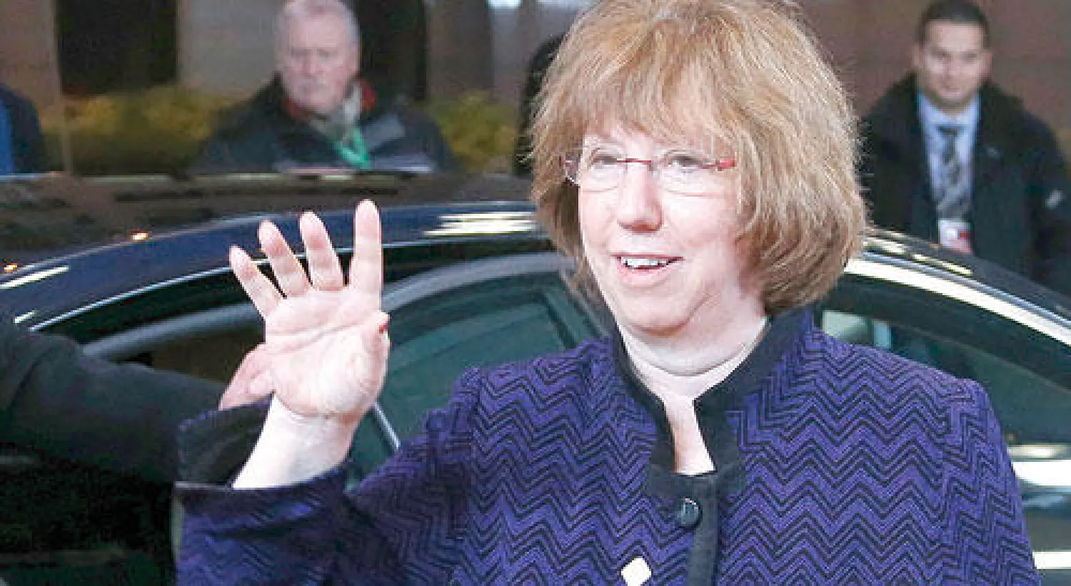 آشتون لدى وصولها لحضور قمة قادة الاتحاد الأوروبي أمس (رويترز)