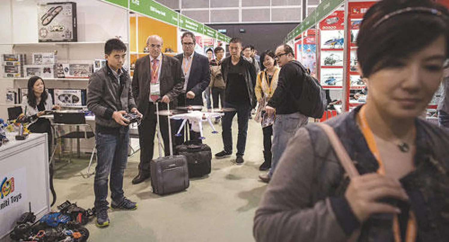 جانب من معرض هونغ كونغ للألعاب (أ.ف.ب)