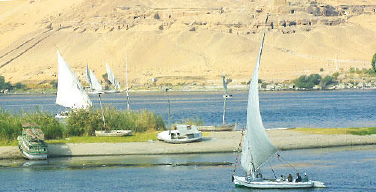 مصر تبتكر أساليب جديدة لتنشيط السياحة إلى الأقصر وأسوان