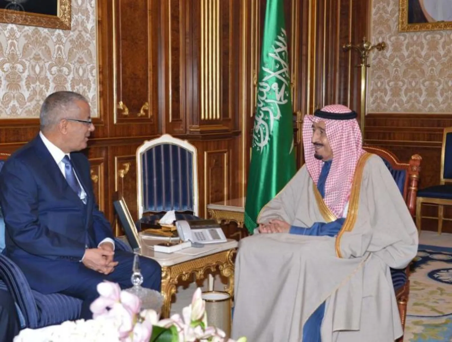 ولي العهد لدى استقباله رئيس وزراء ليبيا اليوم (واس)