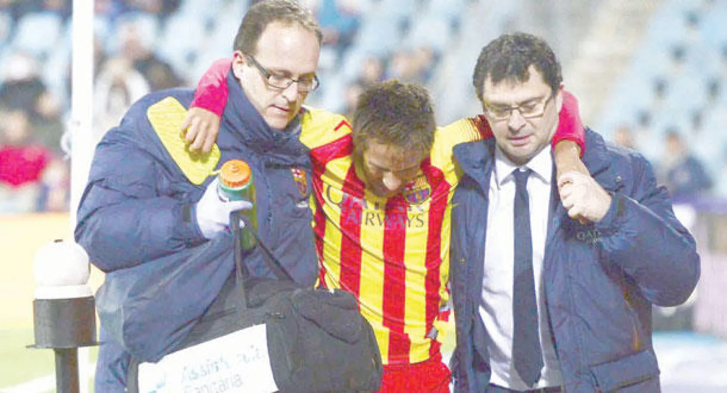 نيمار متأثرا بإصابته في مباراة خيتافي