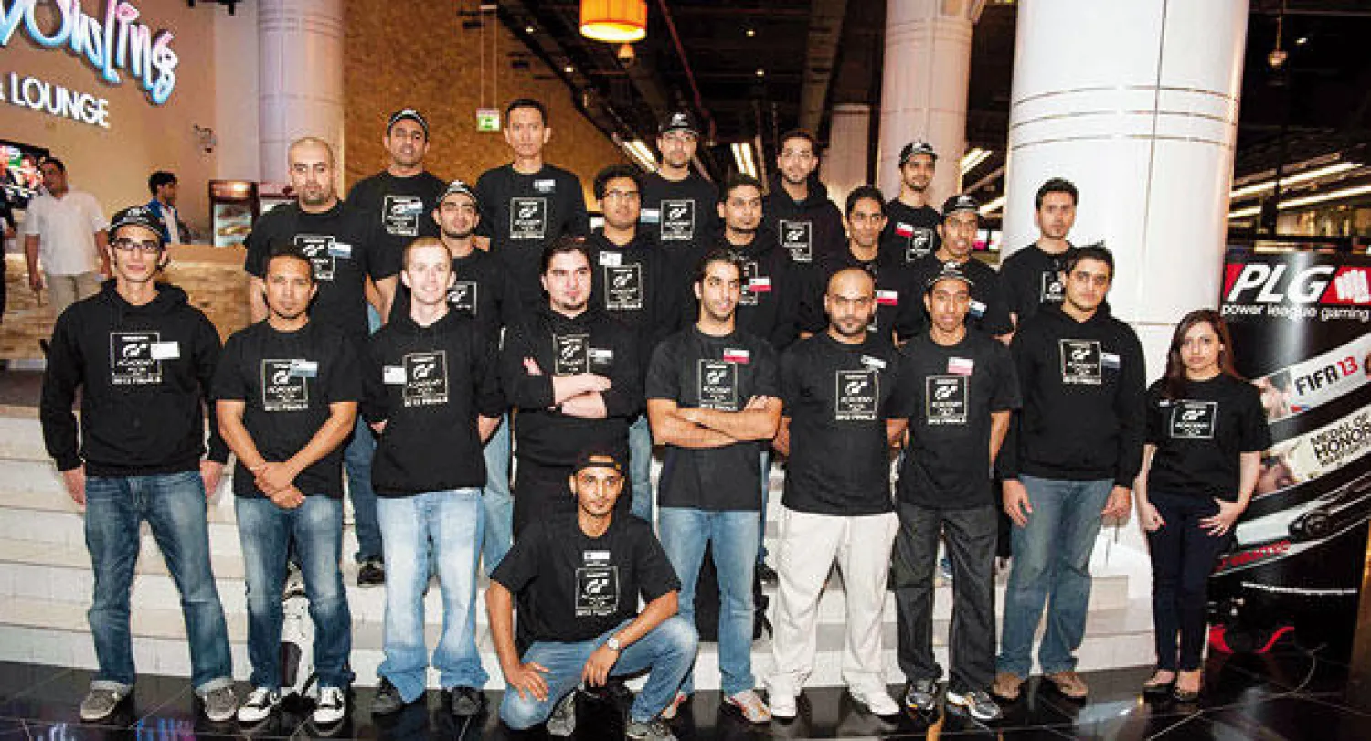 المتأهلون النهائيون لدورة عام 2013