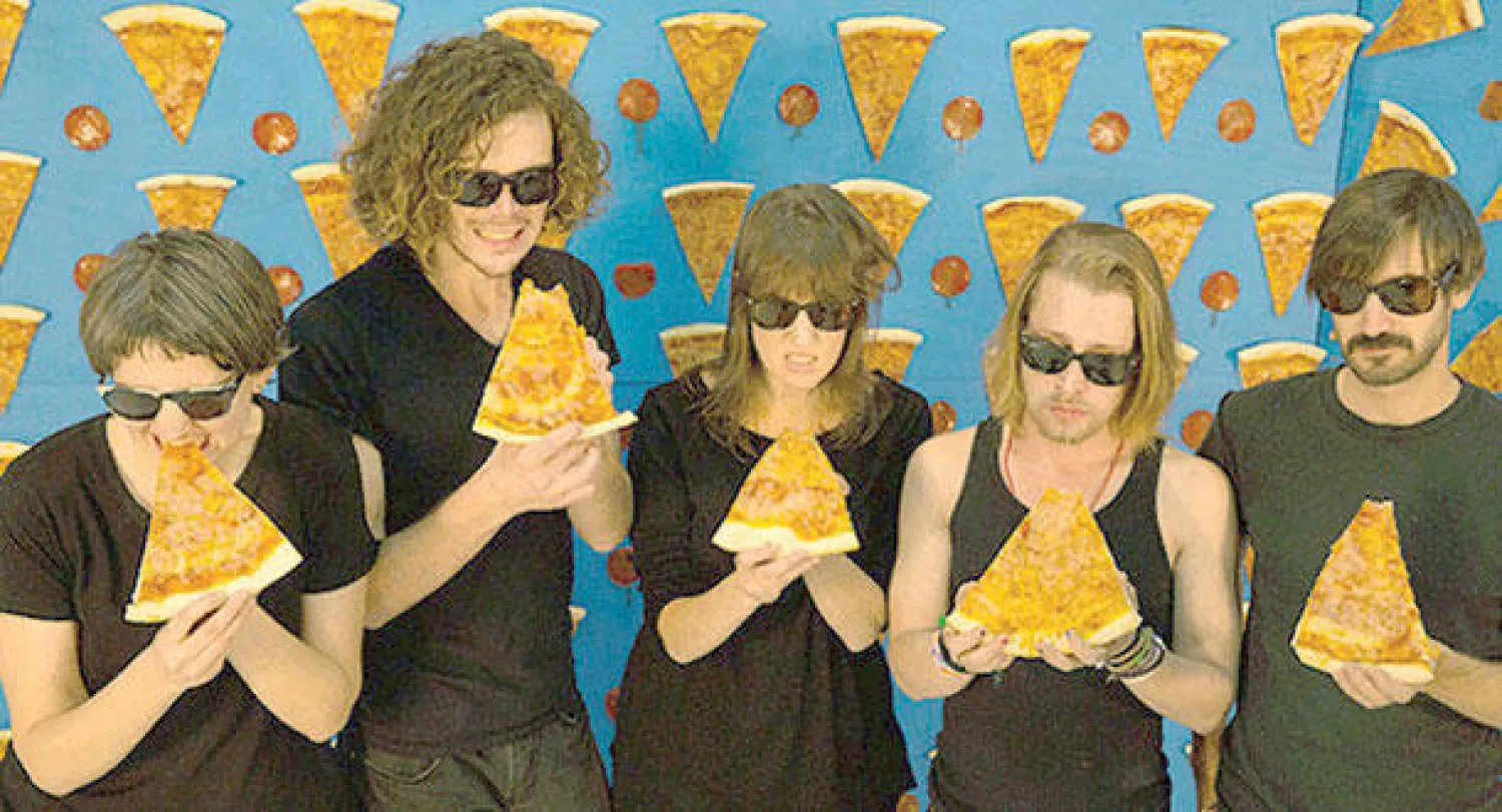 نجم سلسلة أفلام «وحدي في المنزل» يتحول للموسيقى