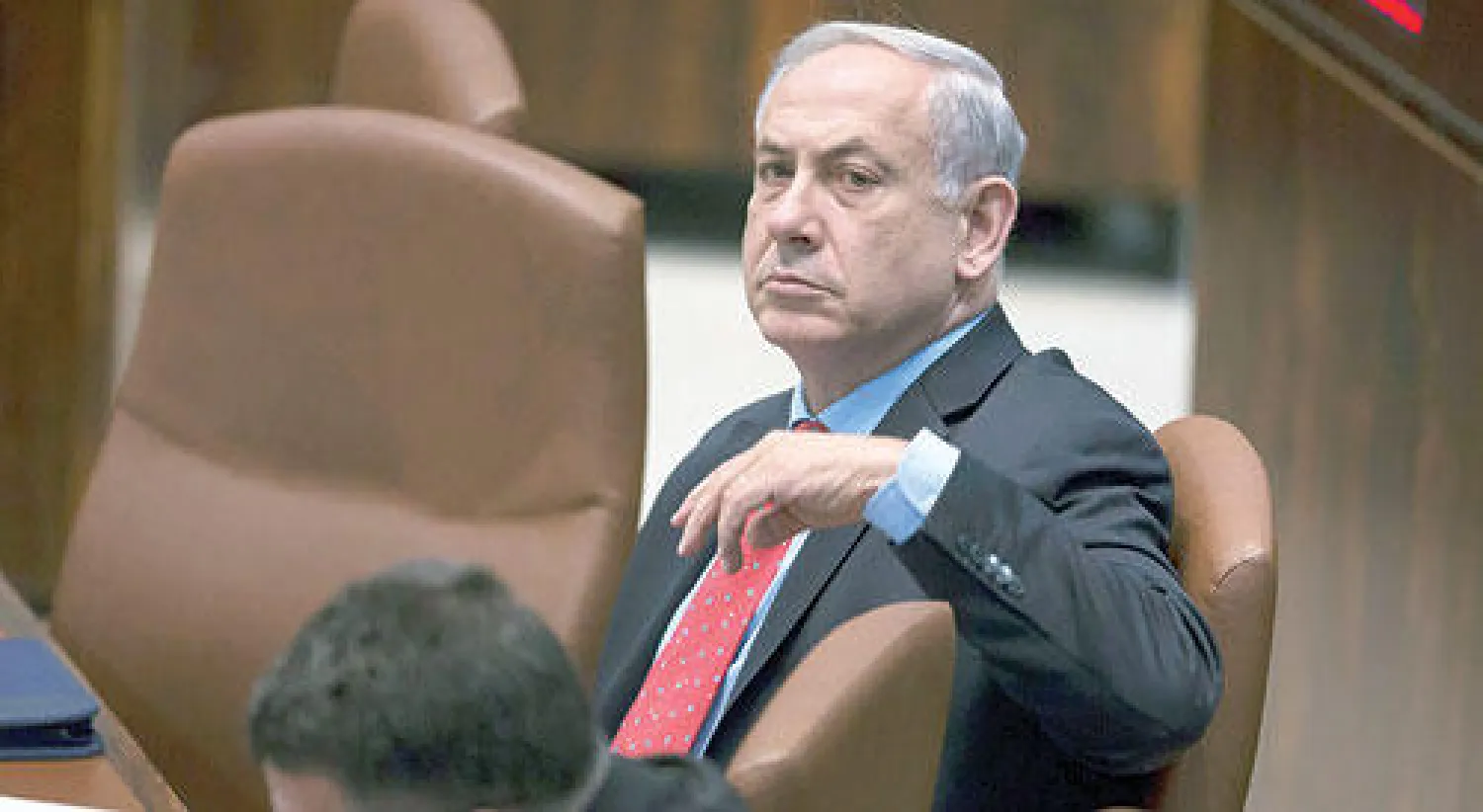 رئيس الوزراء الاسرائيلي بنيامين نتنياهو خلال حضوره جلسة الكنيست الافتتاحية (رويترز)