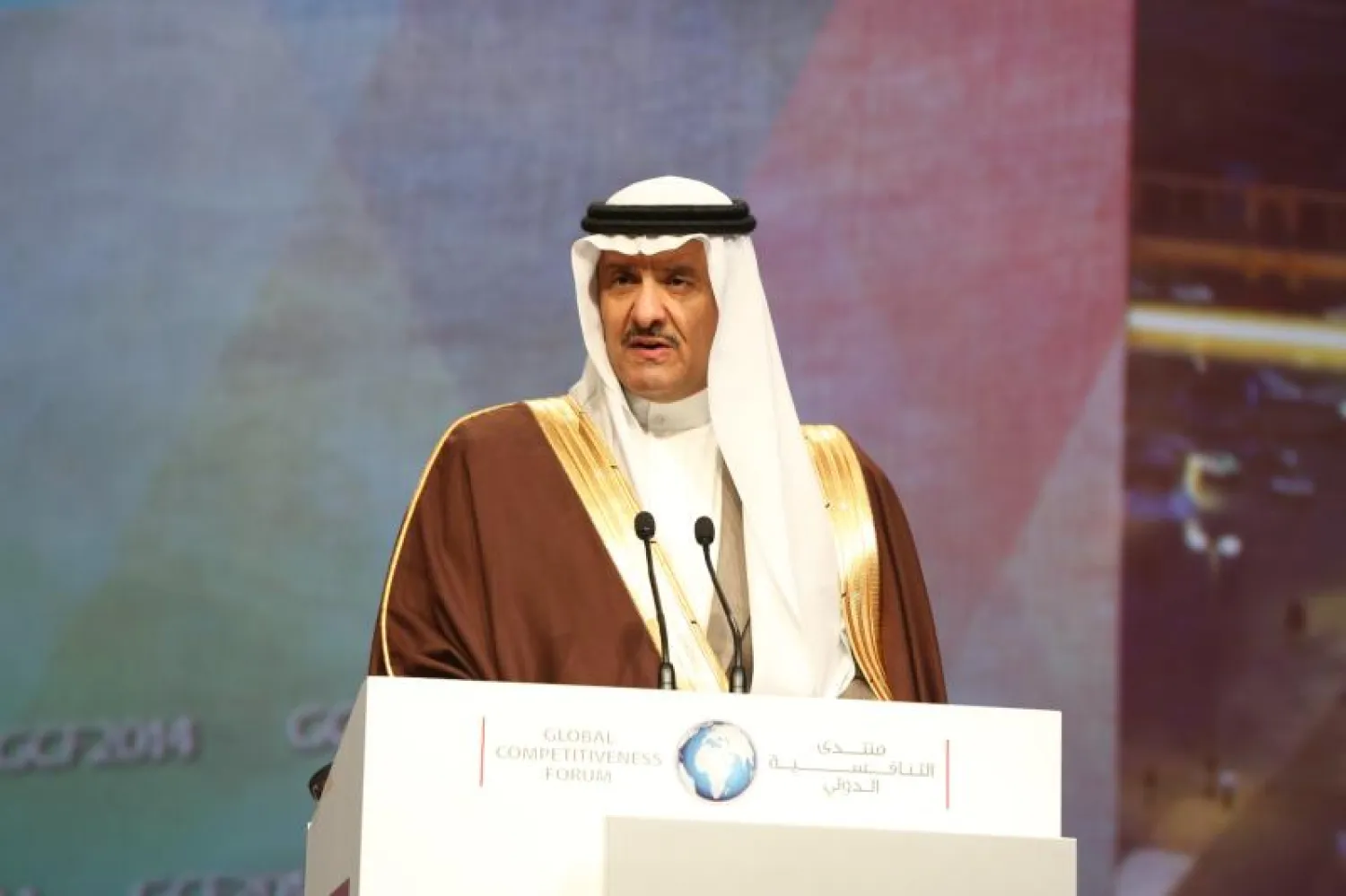 الأمير سلطان بن سلمان خلال مشاركته في منتدى التنافسية الدولي («الشرق الأوسط»)