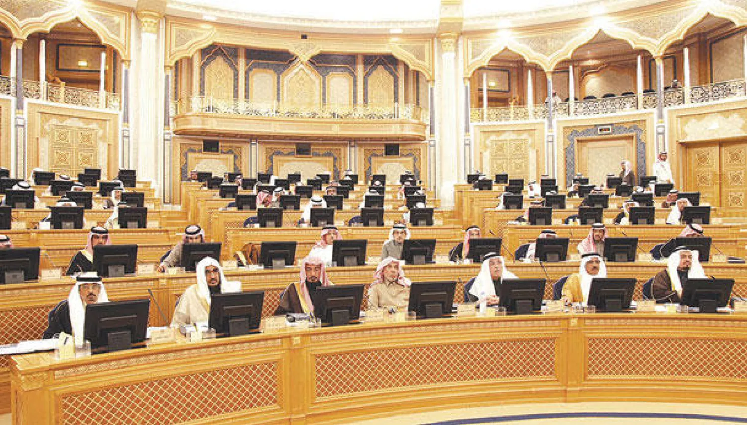 مجلس الشورى السعودي خلال جلسة أمس (واس)