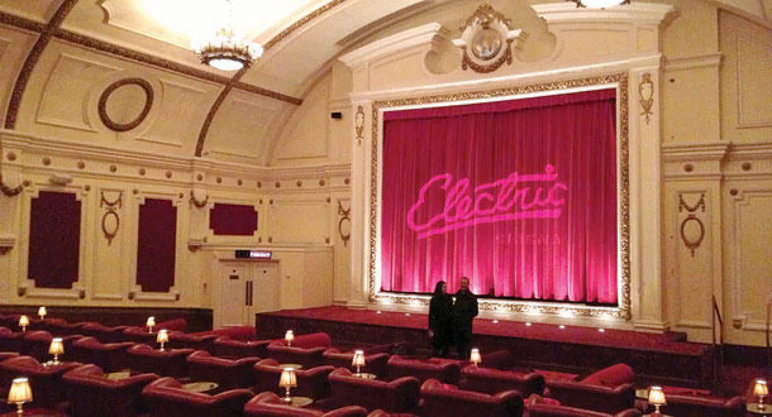سينما {إلكتريت} في {بورتوبيللو رود} من أقدم دور السينما في لندن