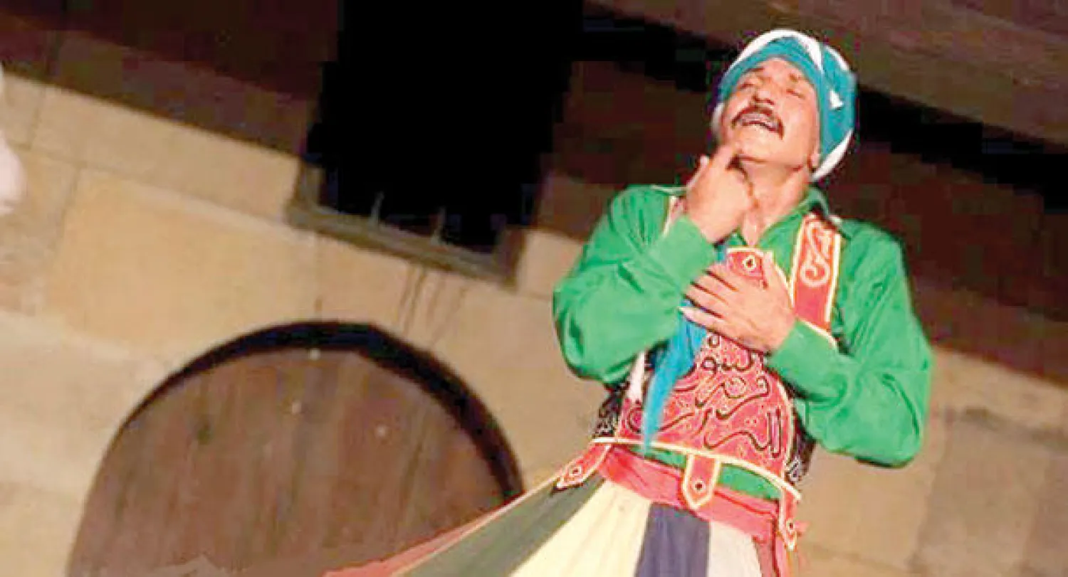 راقص التنورة في لقطة من الفيلم («الشرق الأوسط»)