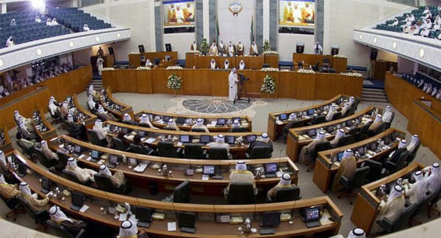 البرلمان الكويتي يمنح المواطنين 100 ألف دولار لدعم مواد بناء الوحدات السكنية