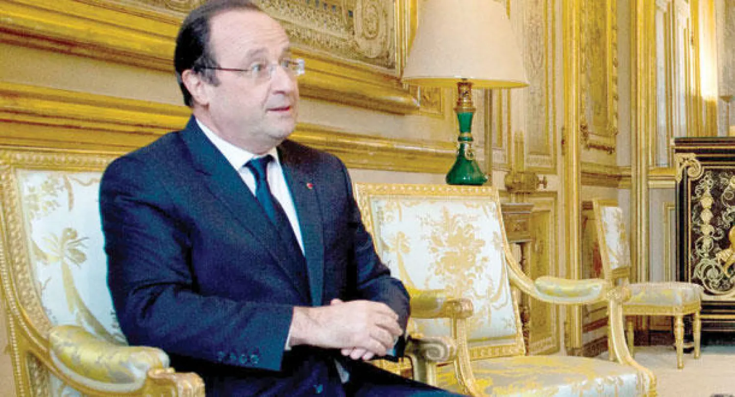 الشائعات تقول إن فاليري تريرفيلر قامت في نوبة غضب باجتياح المكتب الرئاسي والغرفة الفضية الخاصة الملحقة به وتحطيم المزهريات الثمينة والساعات المنضدية الرقاصة والتماثيل الفنية (رويترز)