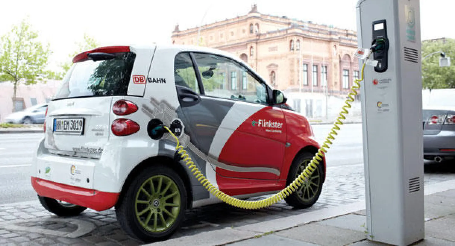 وزير المواصلات الألماني يعتزم دعم إنتاج السيارة الكهربائية.. قانونيا