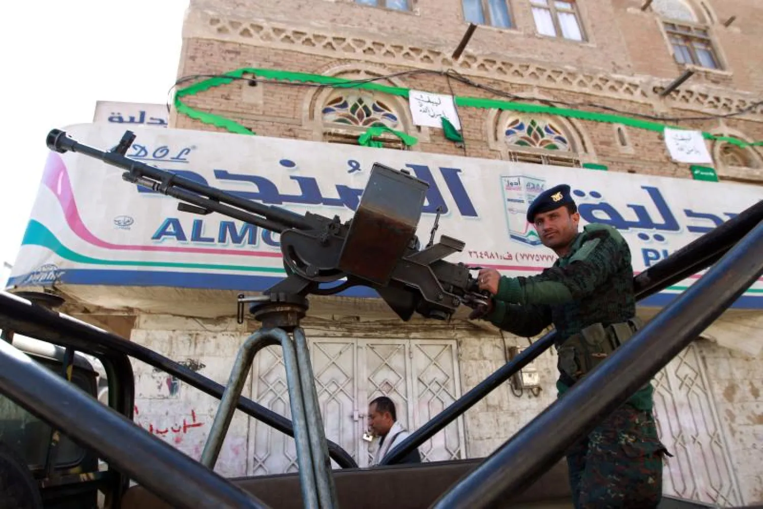 اليمن: العثور على جثة دبلوماسي إيراني مختطف