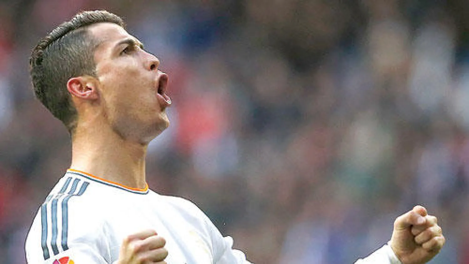 رونالدو يواصل ممارسة هوايته في هز الشباك (رويترز)