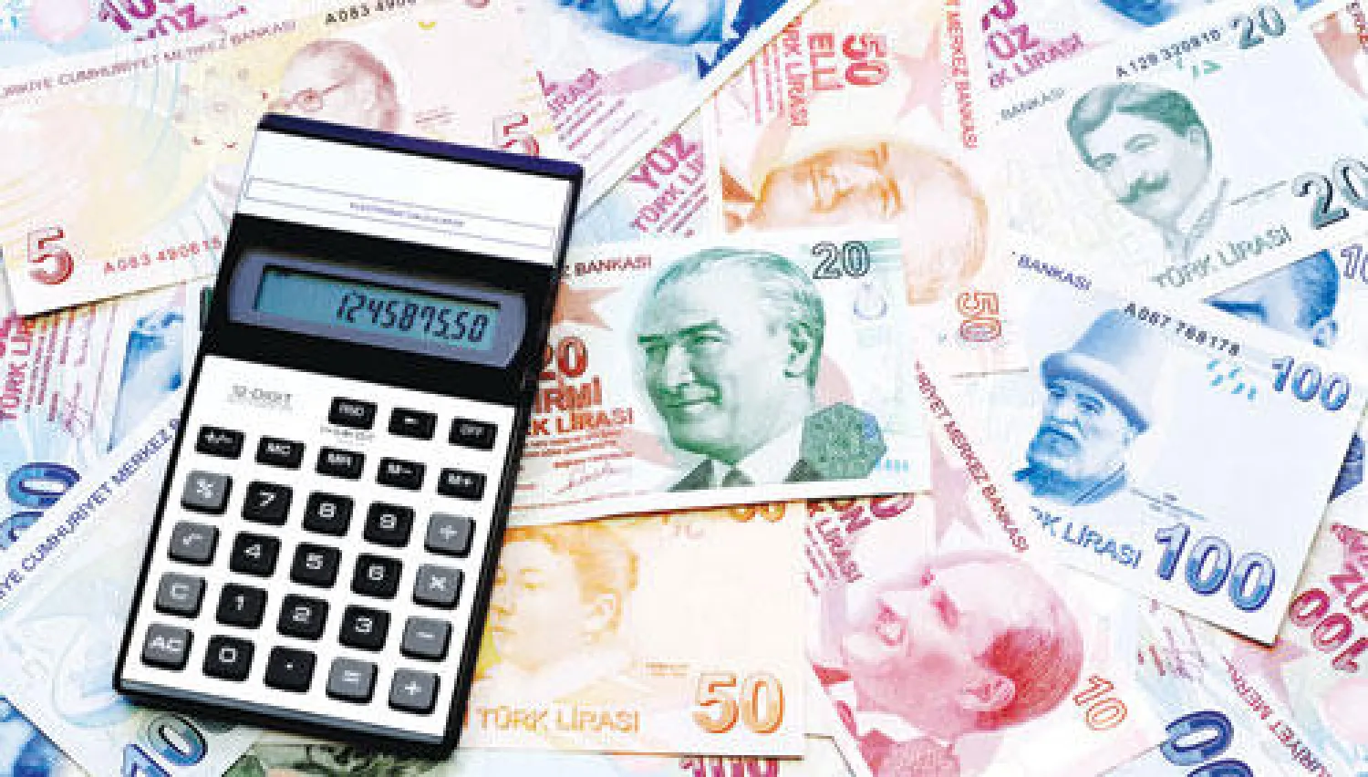 تراجع سعر الليرة التركية يعزز المخاوف من أزمة مشابهة لأزمة 2001