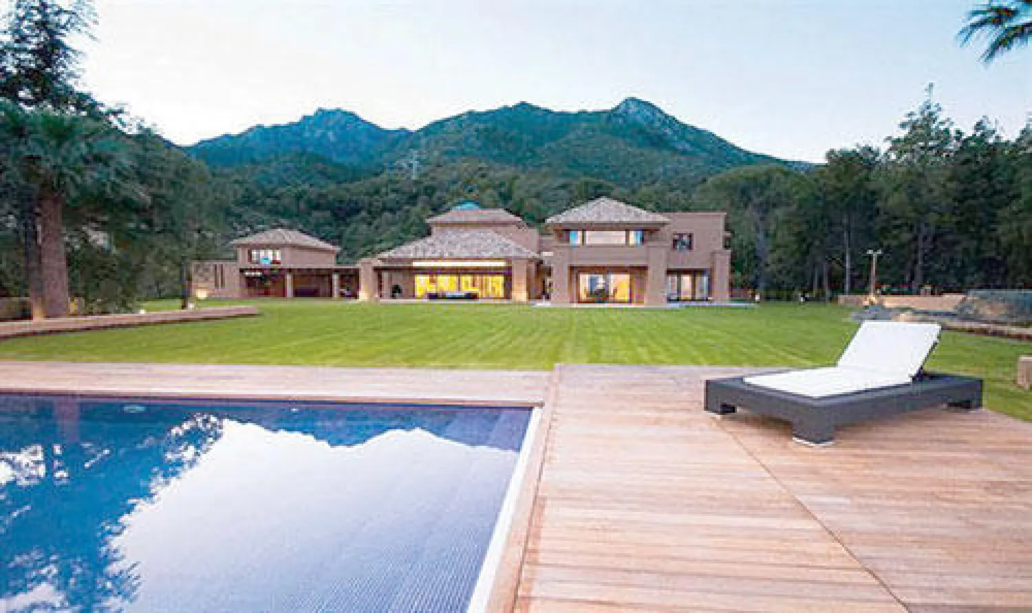 فيلا عصرية فريدة من نوعها في ماربيا