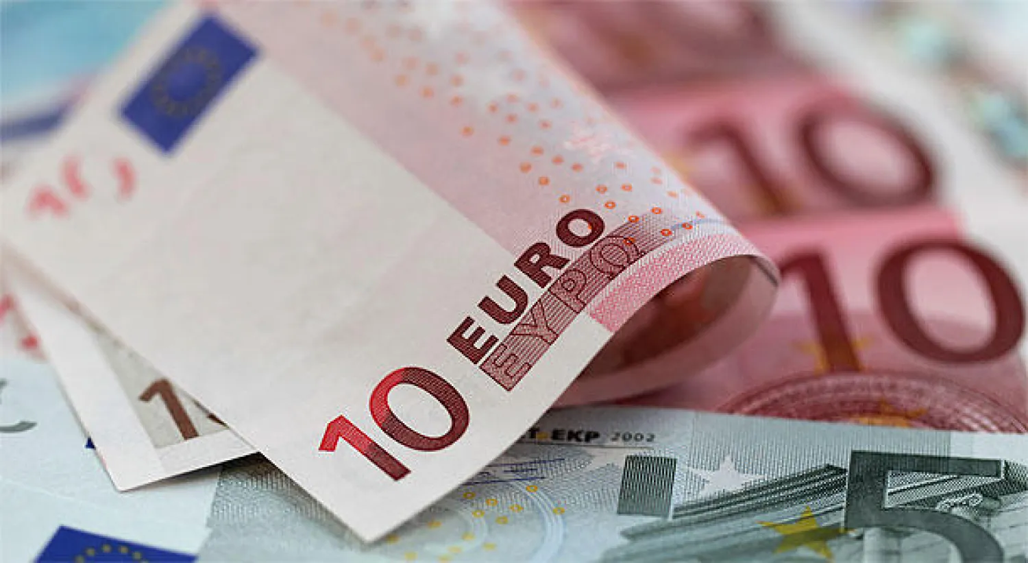 بروكسل: الفساد يكبد الاقتصاد الأوروبي 160 مليار دولار سنويا