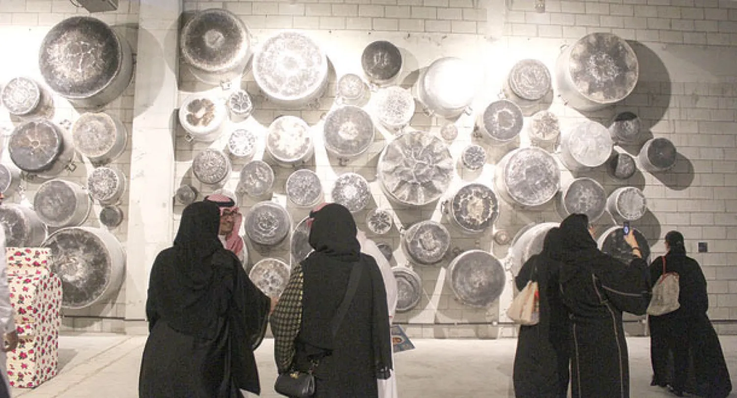 من «غذاء للفكر» (المعلقات) للفنانة مها الملوح