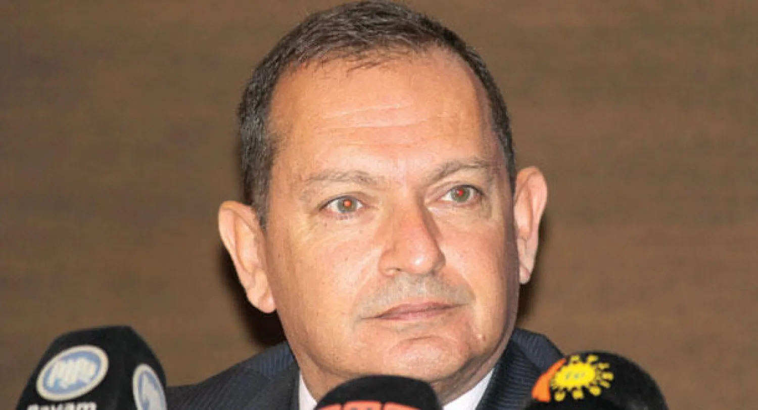 السفير البريطاني لدى العراق ايمون كوليز