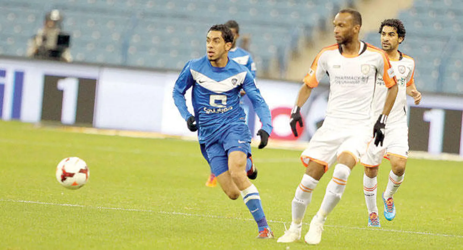 من مباراة الشباب والهلال أمس