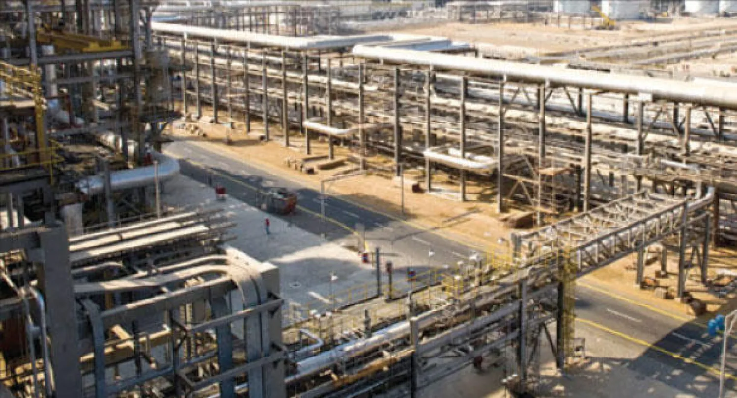 أحد مصانع شركة بترو رابغ في السعودية («الشرق الأوسط»)