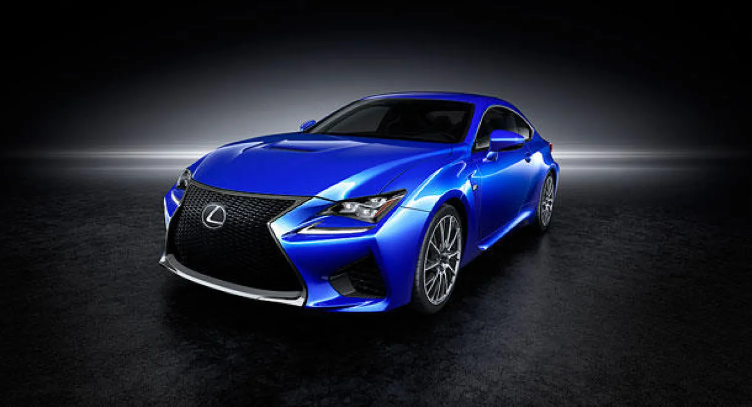 السيارة «آر سي إف» من «لكزس»