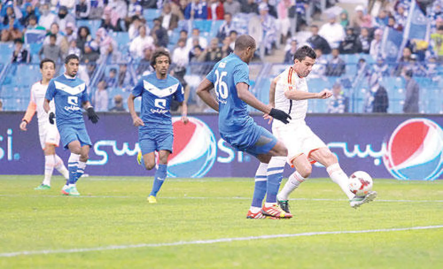 ياسر الشهراني.. الانتقادات بدأت تتزايد تجاهه لتواضع أدائه مؤخرا!