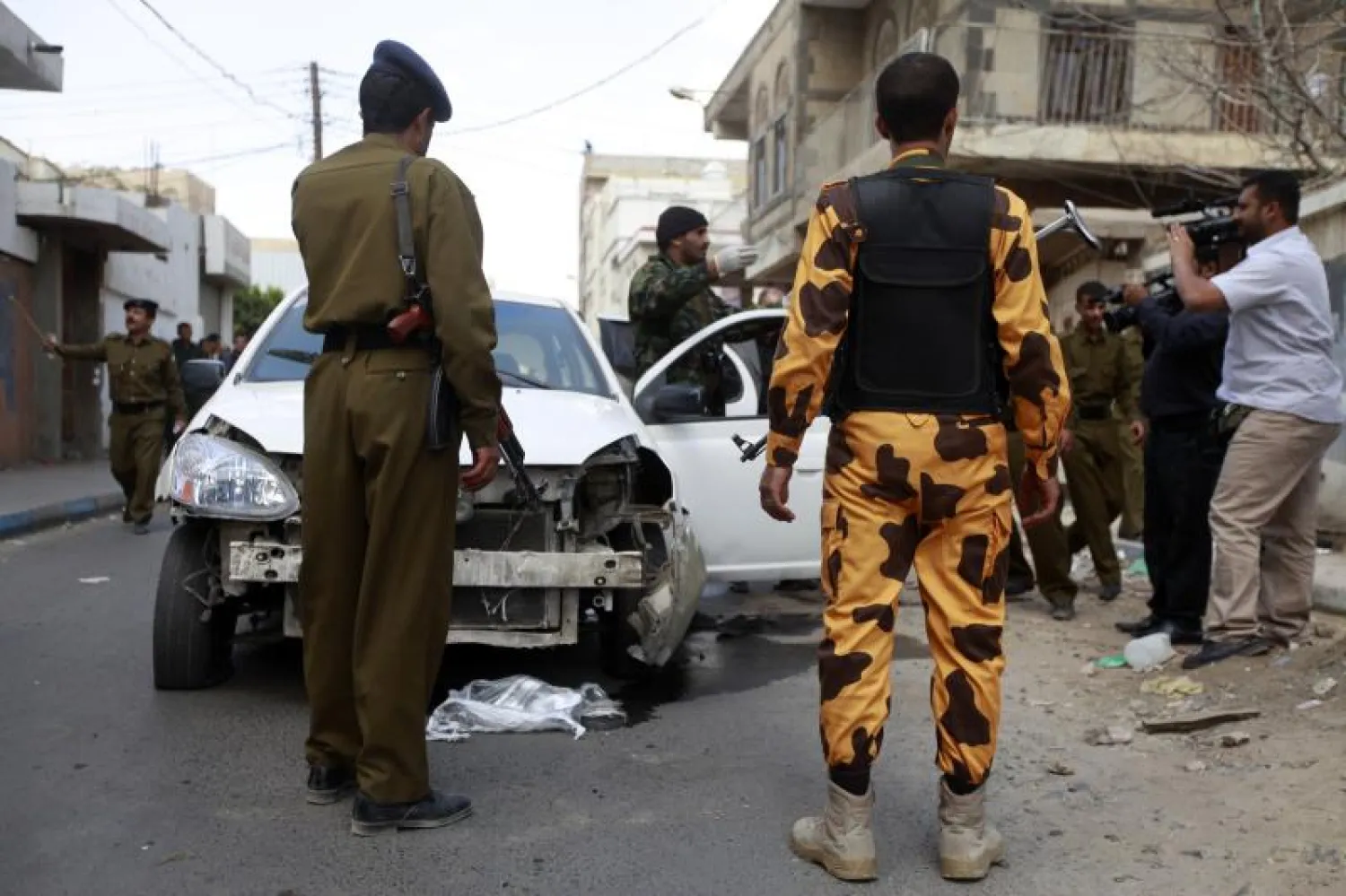 قتيل واحد على الأقل في انفجار قرب وزارة النفط اليمنية