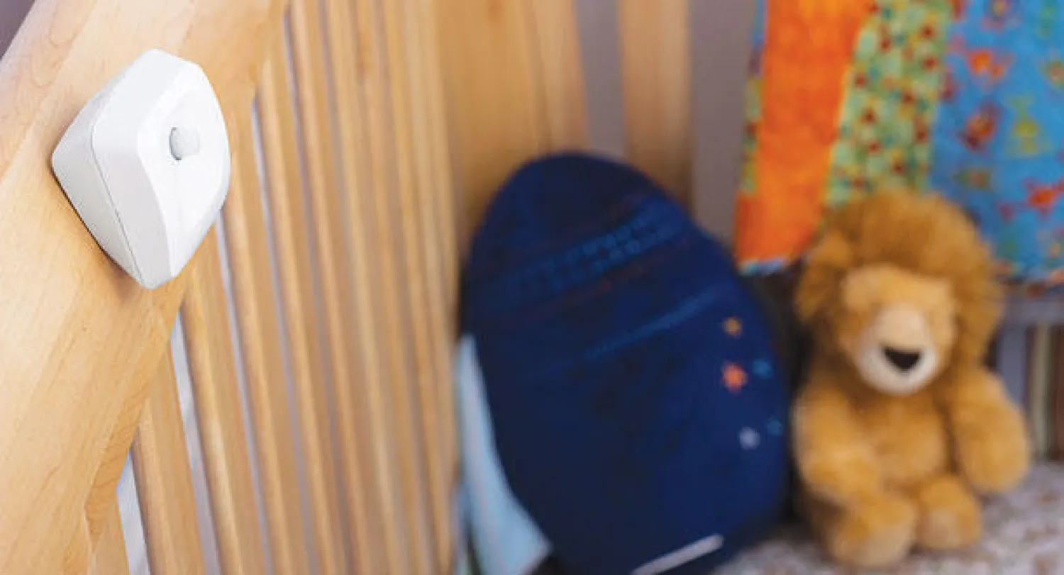 صورة لنظام {سمارت سنس موشن} الذي يقوم عند ربطه بمركز {سمارت ثنغس} بتحفيز نشاط الأجهزة الإلكترونية عند حدوث حركة بالقرب منه