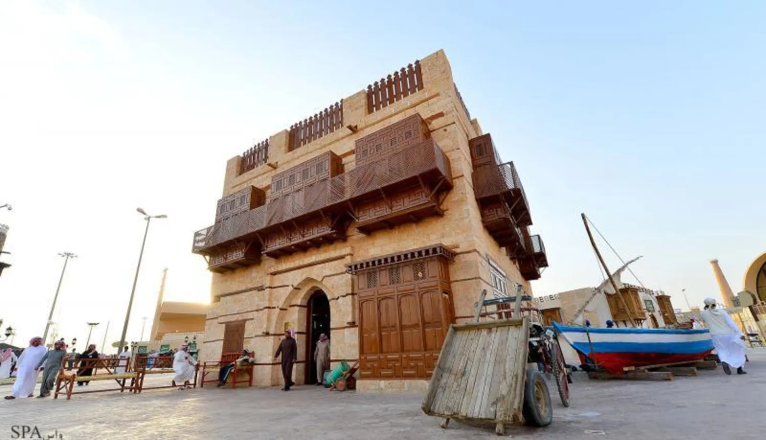 مهرجان الجنادرية يستقبل نصف مليون زائر في أربعة أيام