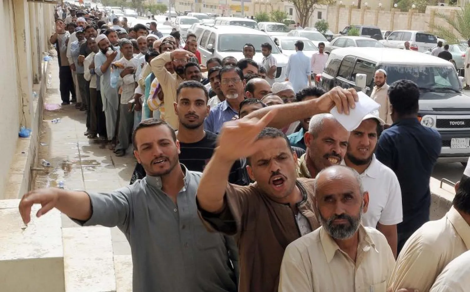 السعودية أجرت أخيرا حملة واسعة لتنظيم سوق اليد العاملة («الشرق الأوسط»)