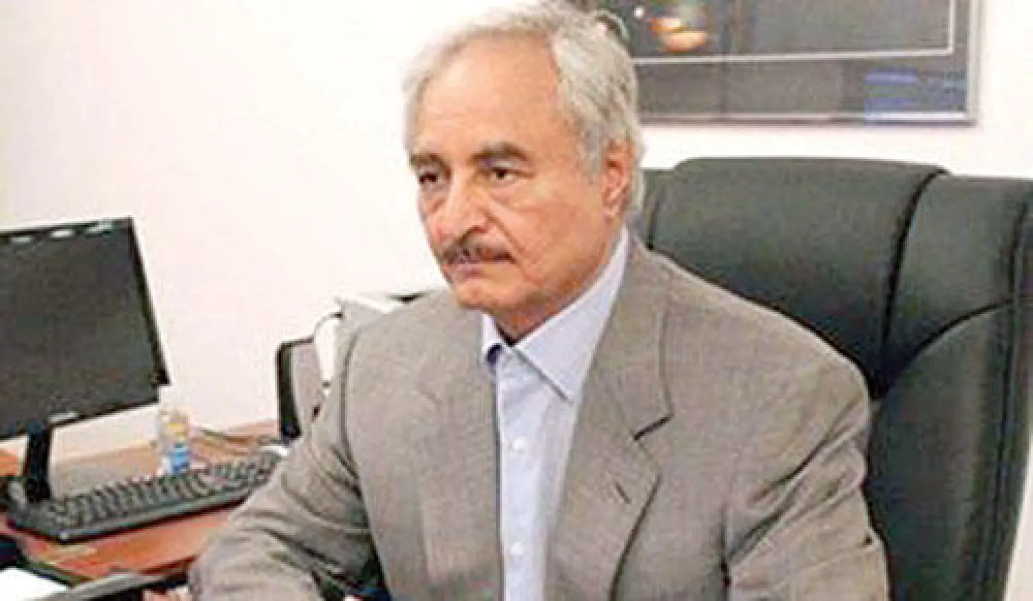 اللواء خليفة حفتر