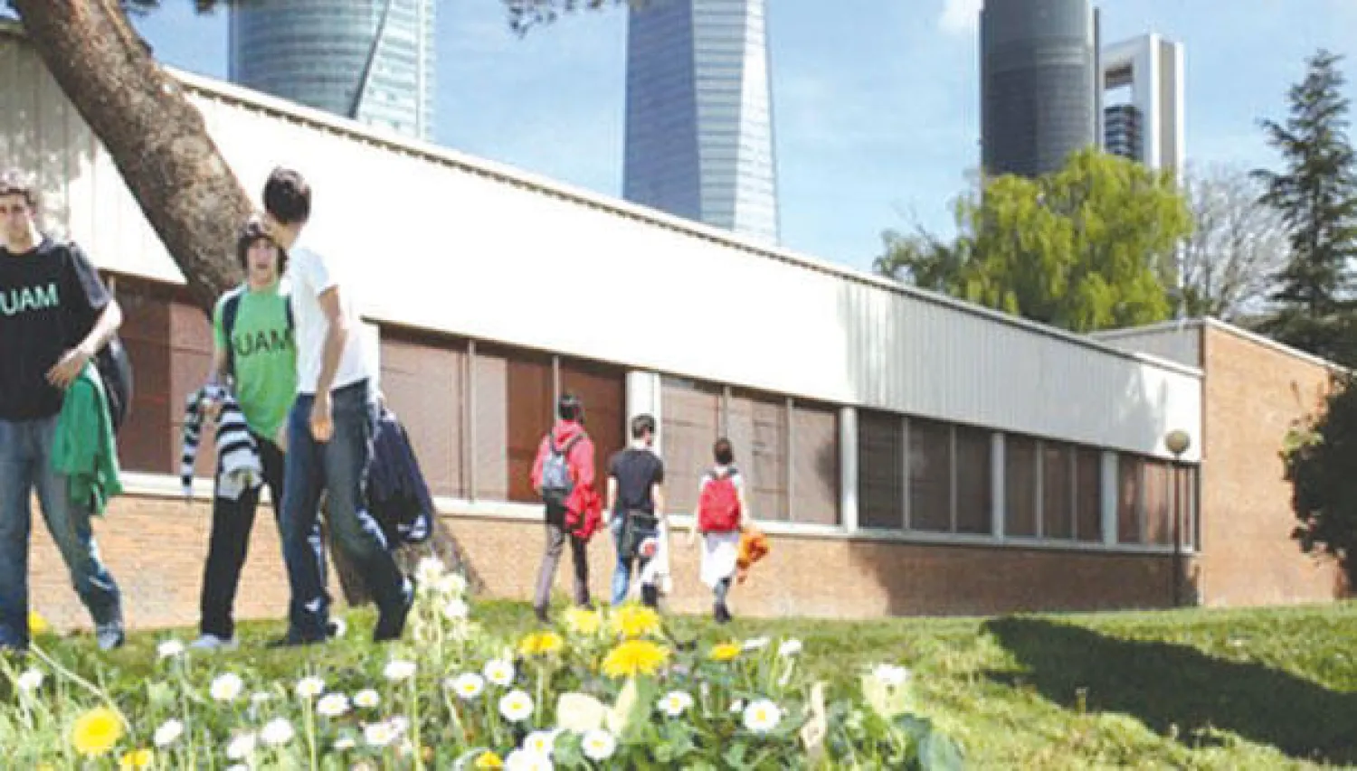 نافذة على جامعة