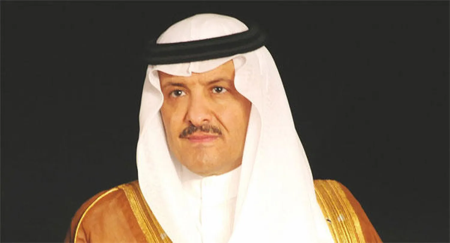 سلطان بن سلمان يدشن المرحلة الأولى من مشروع تطوير بلدة سدوس التراثية