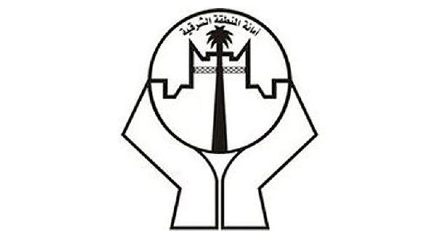 أنقاض المباني ترصف الطرق في المنطقة الشرقية