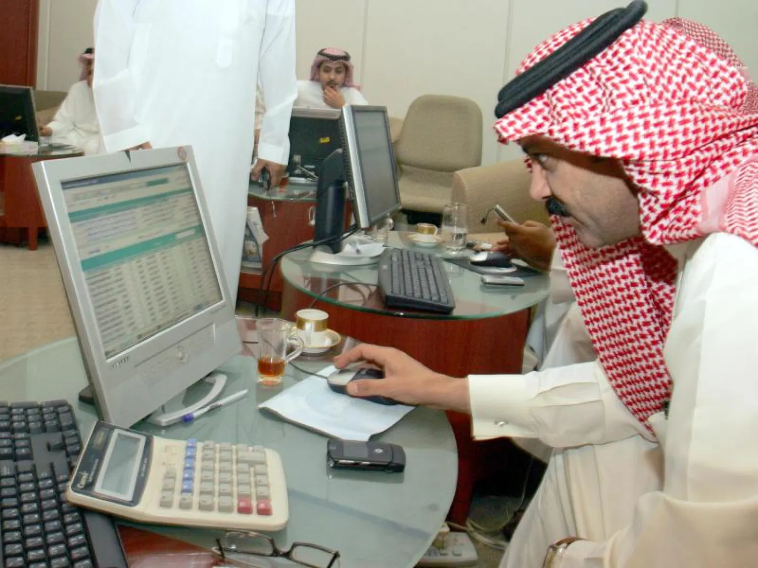 الأسهم السعودية تقفل اليوم على خسارة طفيفة («الشرق الأوسط»)