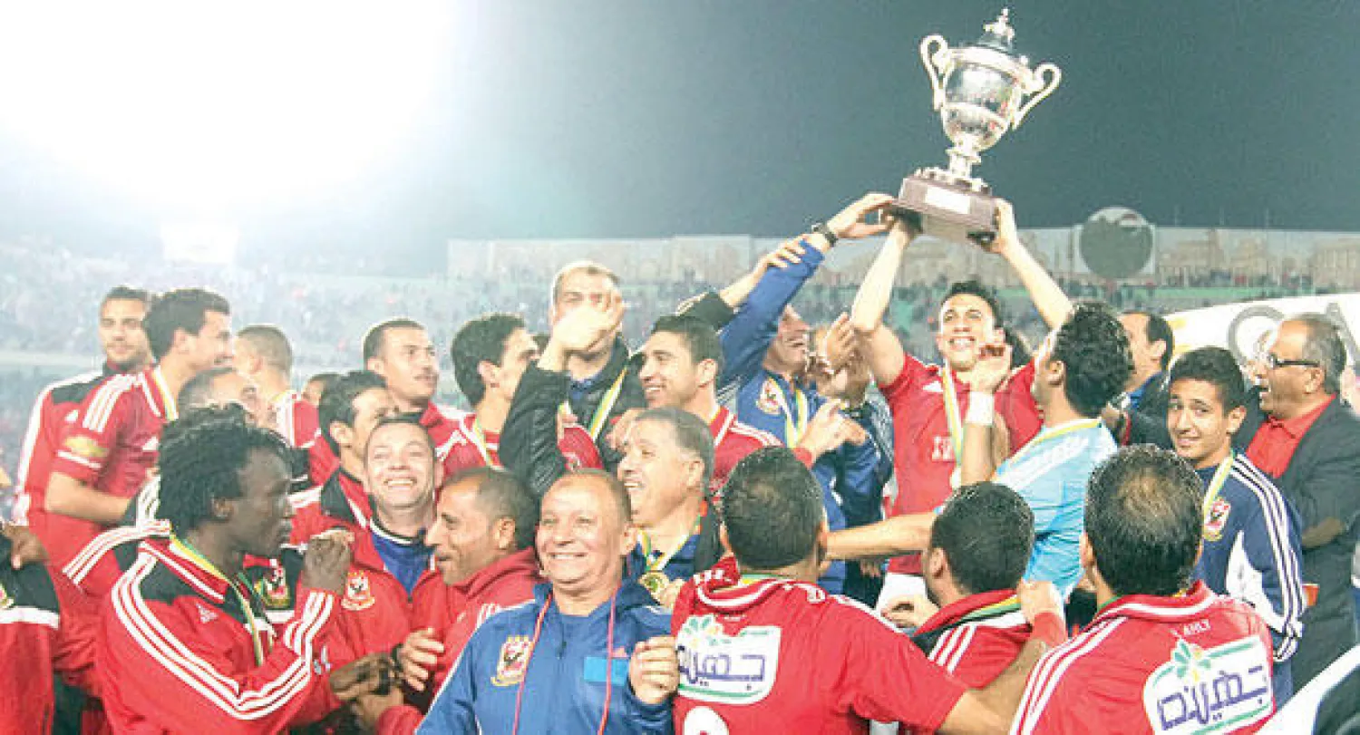 تتويج الأهلي بكأس السوبر الأفريقية وضعه على القمة (إ.ب.أ)