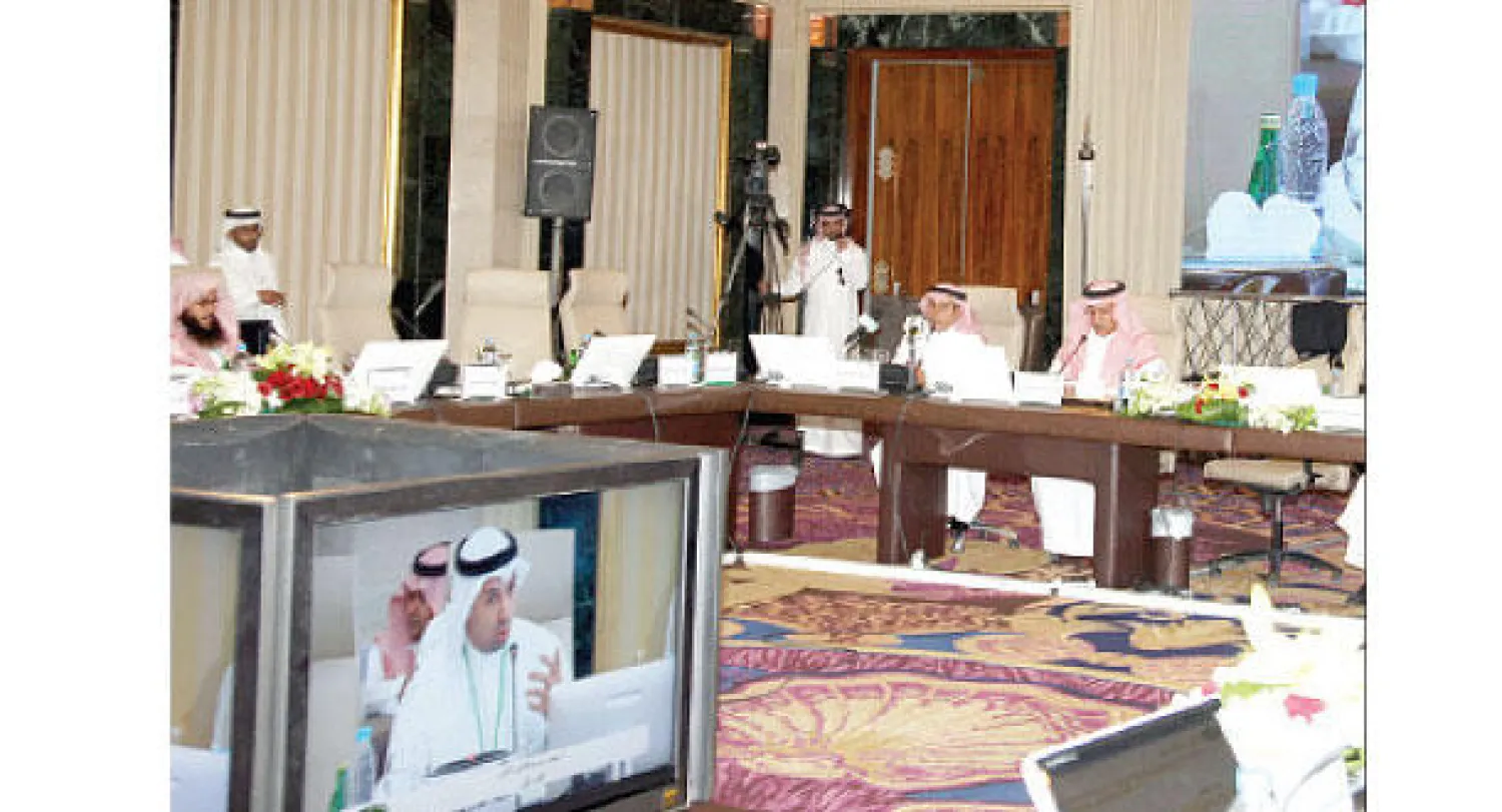 جانب من الجلسة الختامية للخطاب الثقافي في جدة أمس (تصوير: فهد الأحمري)