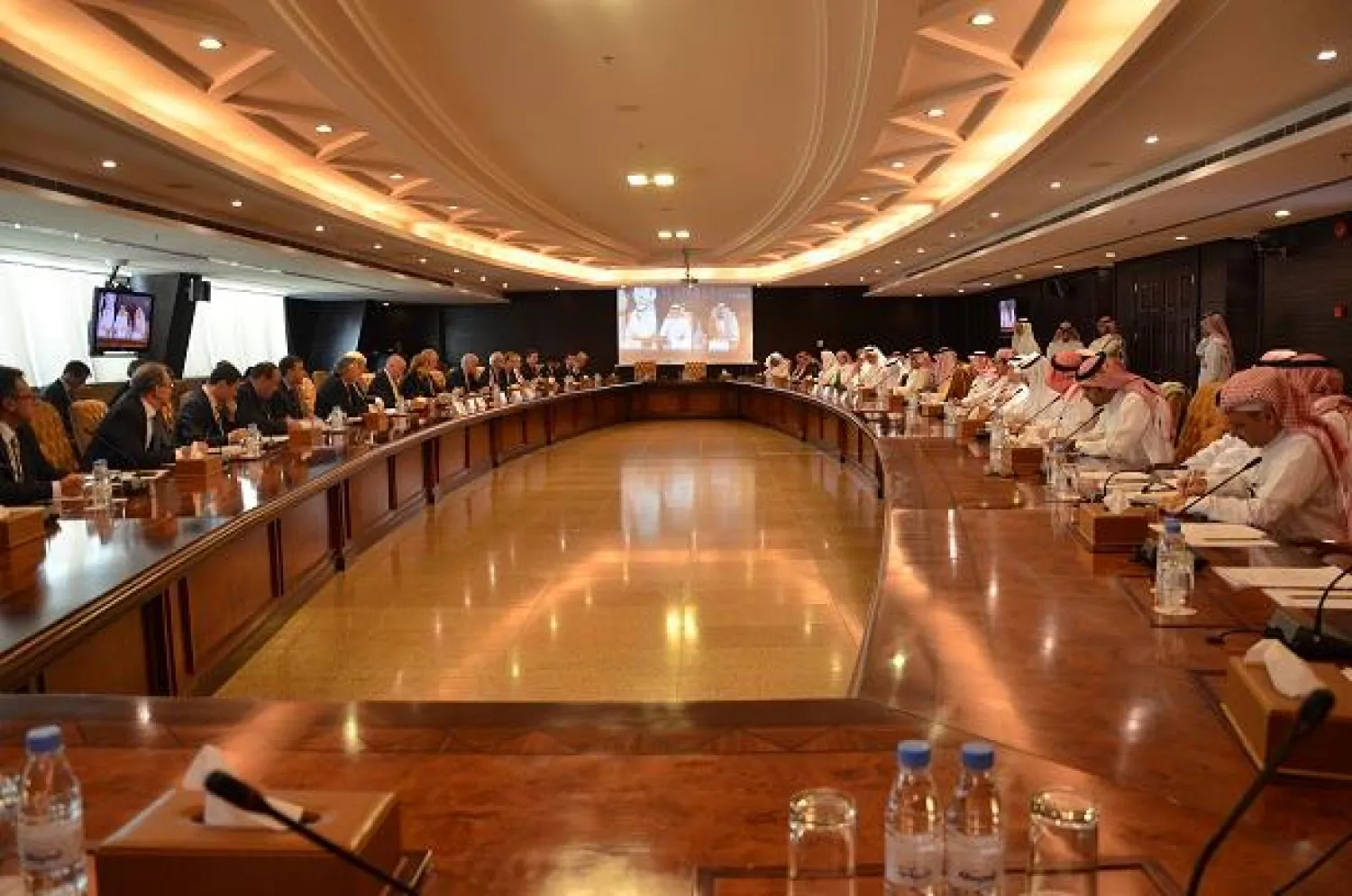 مجلس الغرف يخطط لتأسيس مجالس أعمال مشتركة جديدة وسط التركيز على القيمة المضافة («الشرق الأوسط»)