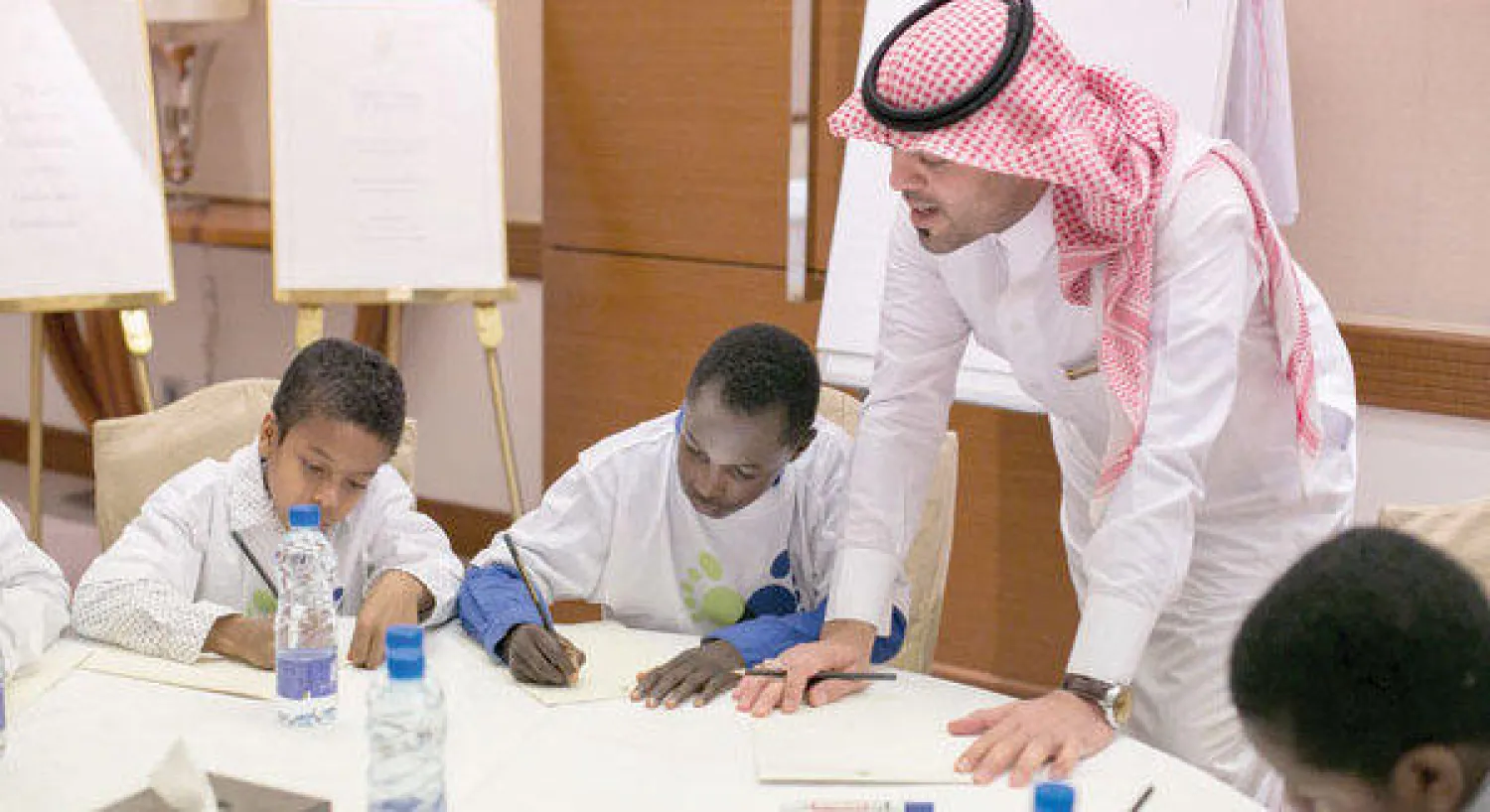 المسؤولية الاجتماعية: فندق الريتز كارلتون الرياض يطلق البرنامج الإرشادي «النجاح من خلال الخدمة»