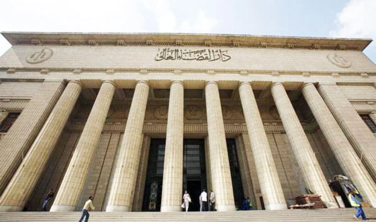 ثلاثة نشطاء بارزين يضربون عن الطعام احتجاجا على «التعدي عليهم» خلال إعادة محاكمتهم