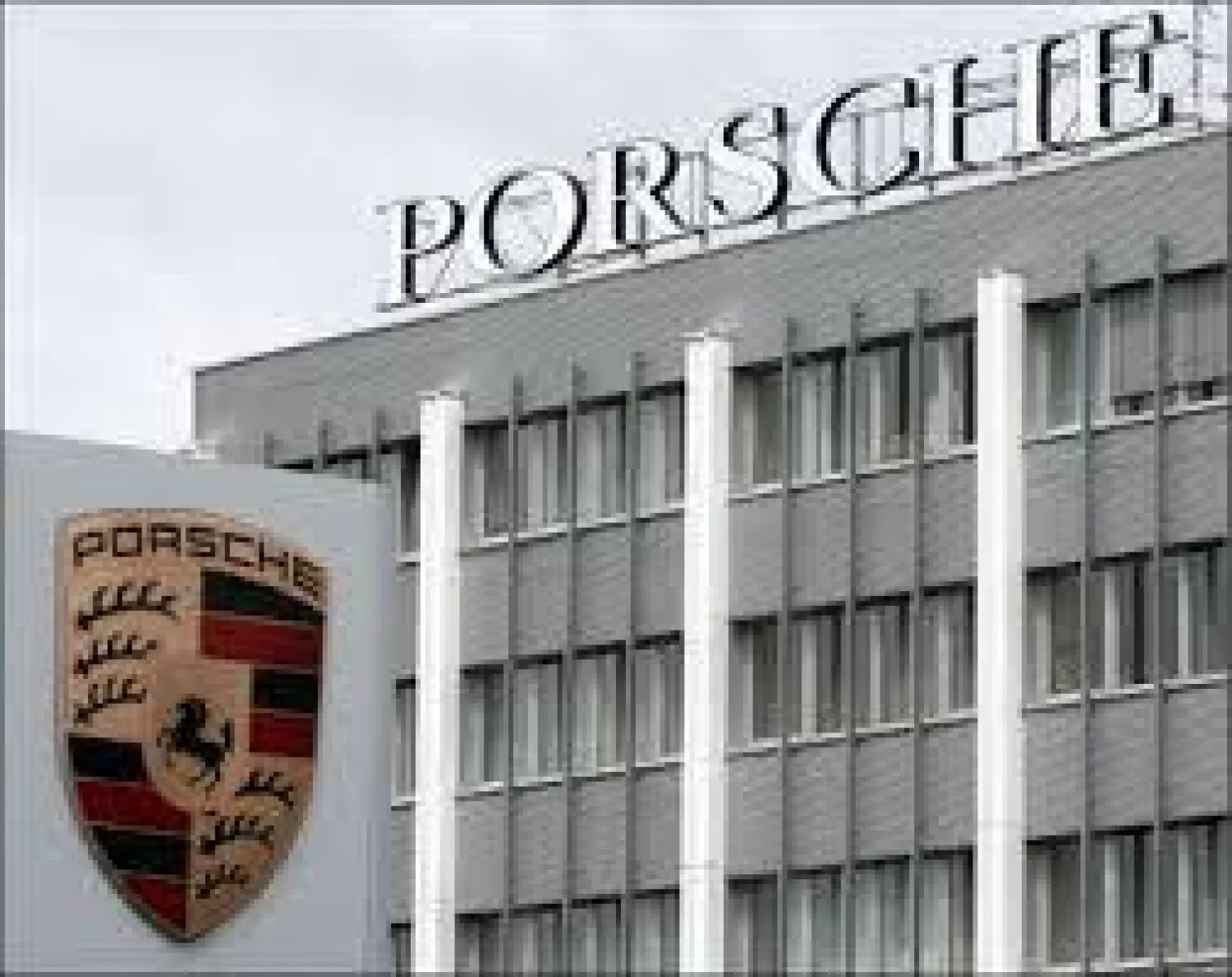 «بورشه» تعلن عن استثمارات ضخمة في مصنع شتوتغارت