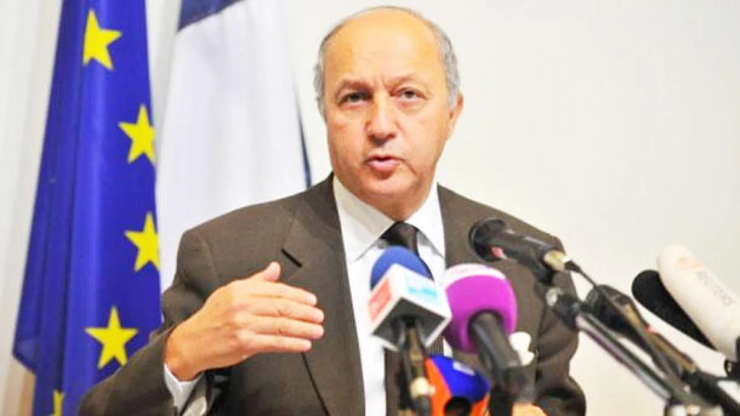 باريس تدعو لمنع دمشق من تنظيم انتخابات رئاسية تنسف جهود «جنيف2»